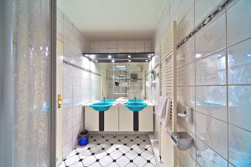 Regiohotel Germania Am Kurpark バート・ハルツブルク エクステリア 写真