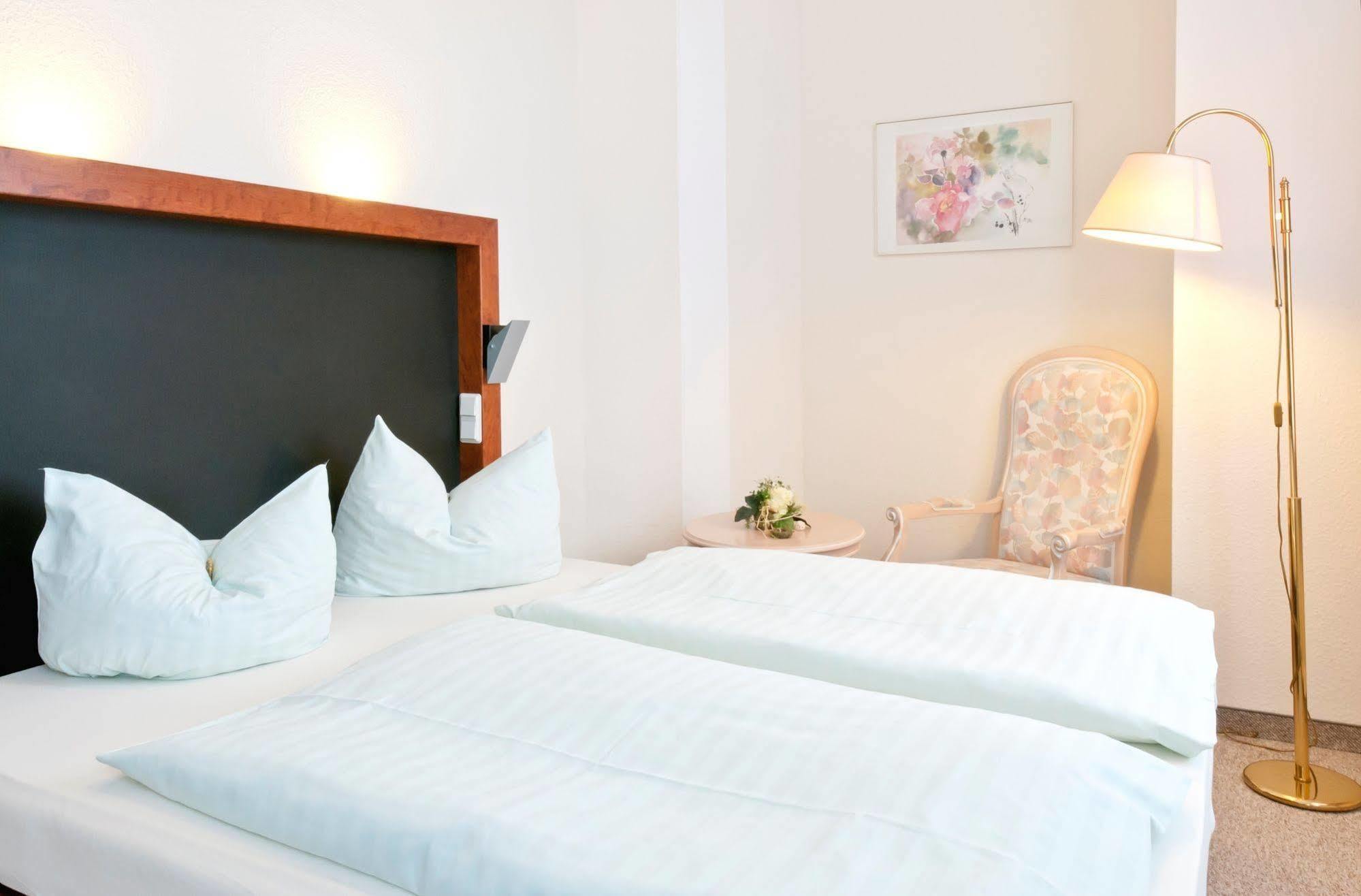 Regiohotel Germania Am Kurpark バート・ハルツブルク エクステリア 写真